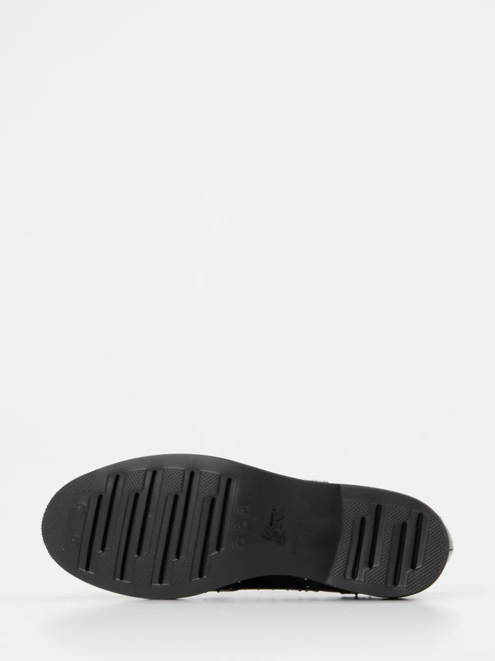 Mannori – Brogues aus Hochglanzleder schwarz