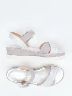 Mannori – Keilsandalette aus Veloursleder silberfarben