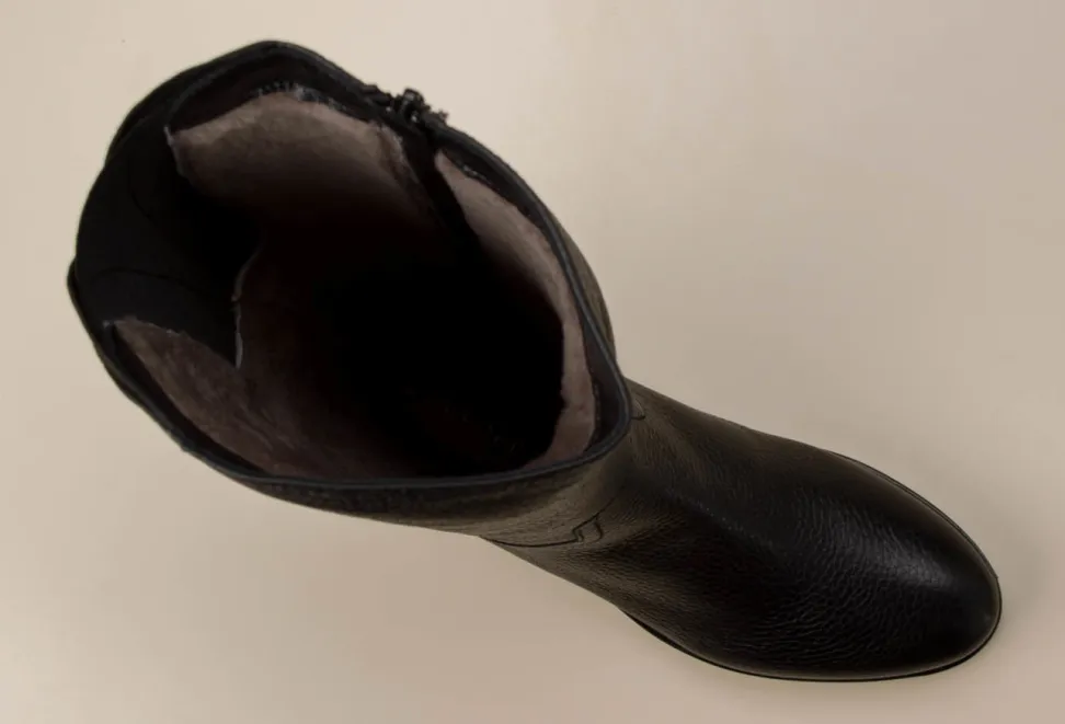 Mannori – Kniehoher Stiefel aus Kalbleder Schwarz