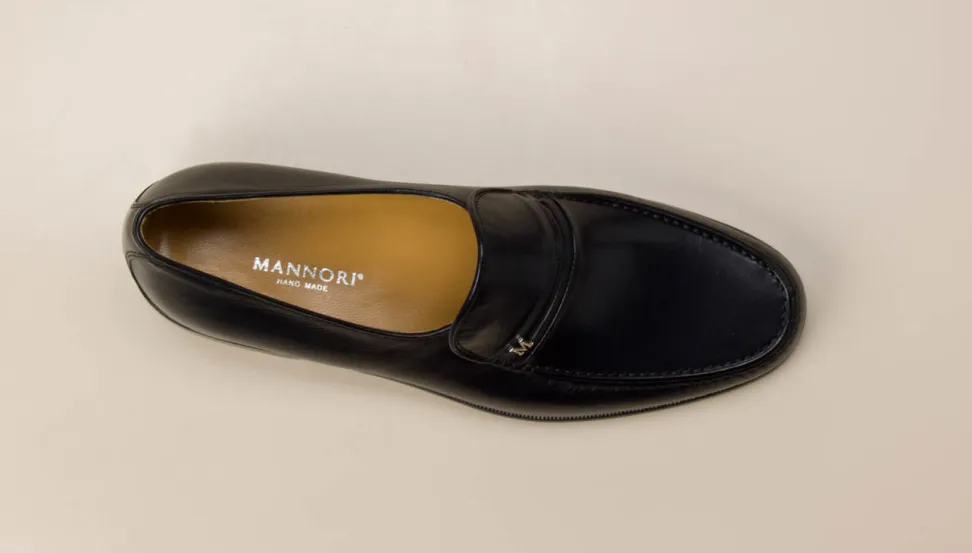 Mannori – Penny Loafer aus Ziegenleder in Blau