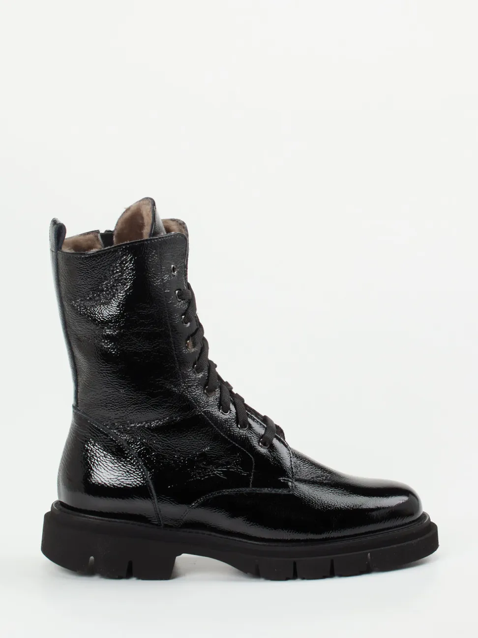 Mannori – Schnürboots aus Lackleder schwarz