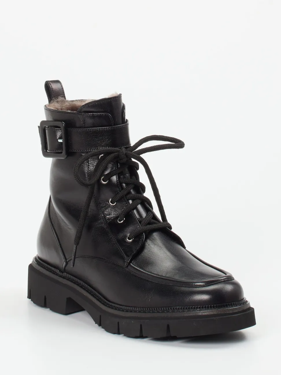 Mannori – Schnürboots aus Lammleder Schwarz