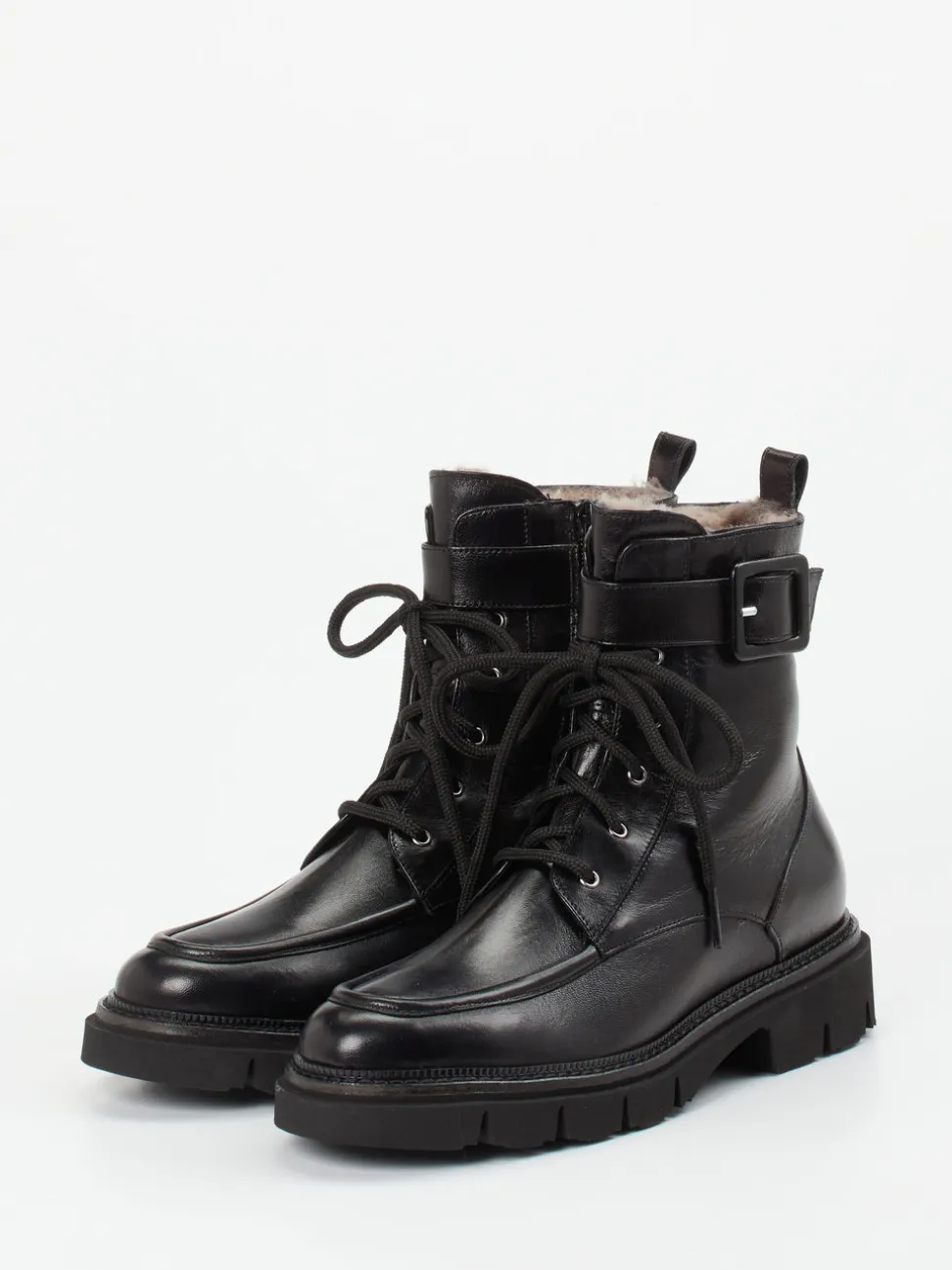 Mannori – Schnürboots aus Lammleder Schwarz