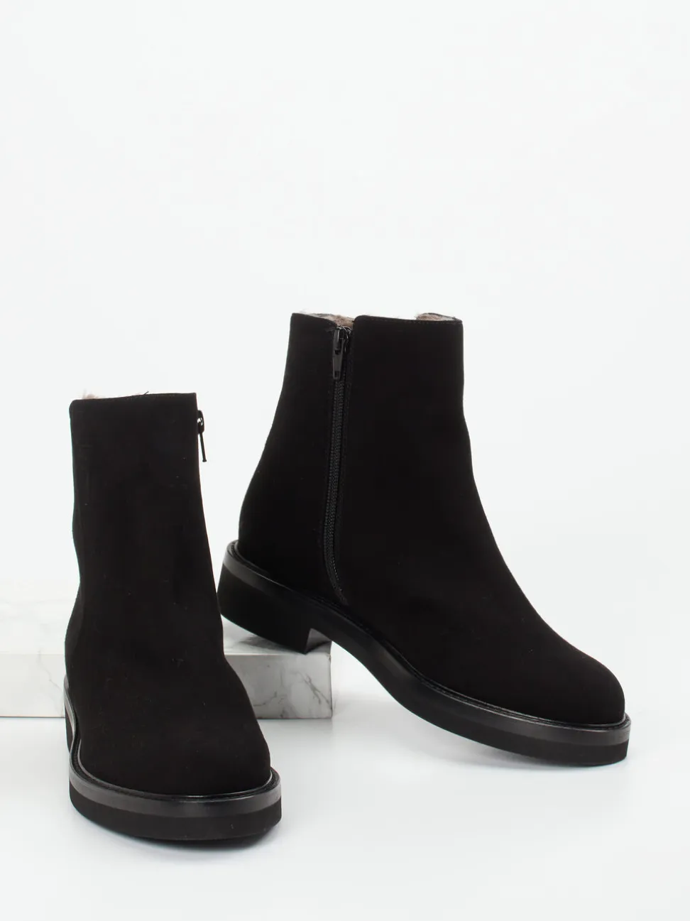 Mannori – Stiefeletten aus Veloursleder schwarz
