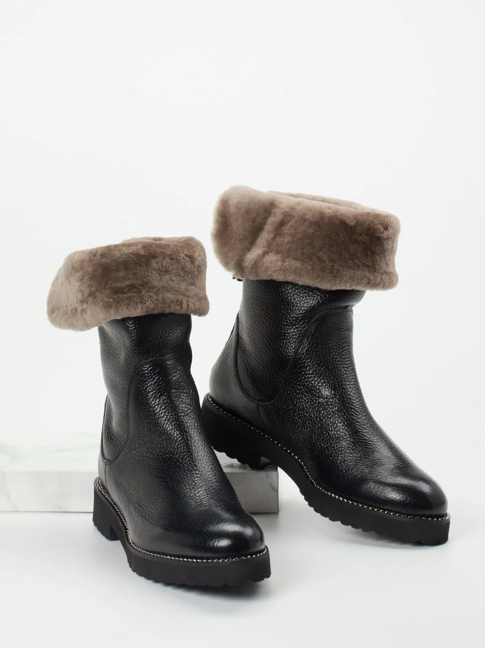Mannori – Winterboots aus Kalbleder mit Lammfell