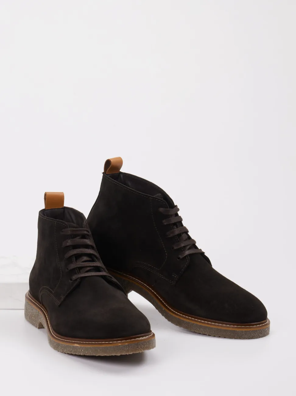 Marc O'Polo – Schnürboots aus Veloursleder in Braun