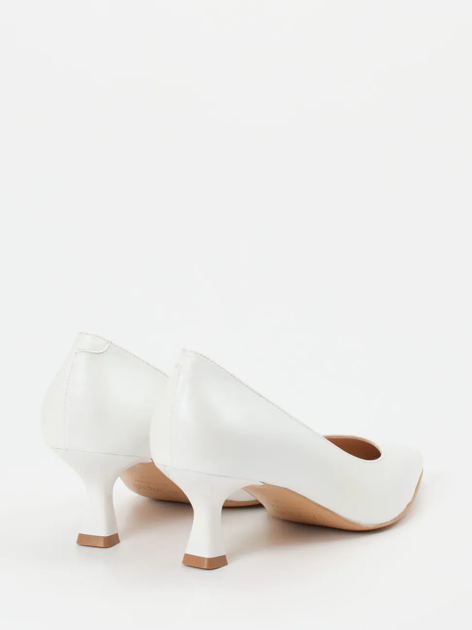 Maripé – Kitten-Heel-Pumps aus Lammleder Offwhite