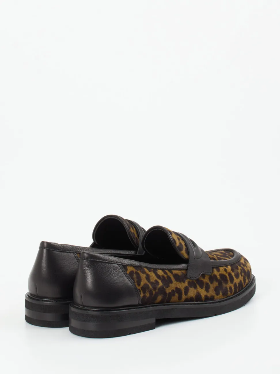 Maripé – Loafer aus Fell mit Leoprint