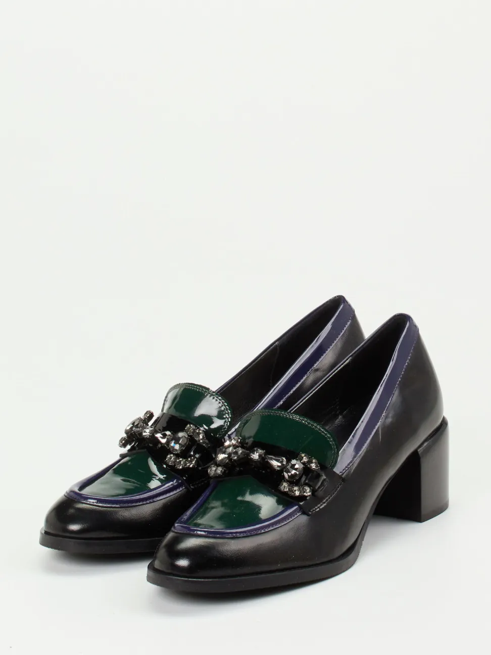 Maripé – Loafer aus Lackleder mit Steinbesatz
