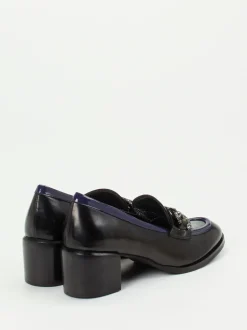 Maripé – Loafer aus Lackleder mit Steinbesatz