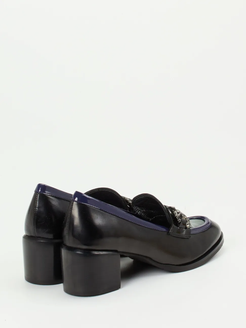 Maripé – Loafer aus Lackleder mit Steinbesatz