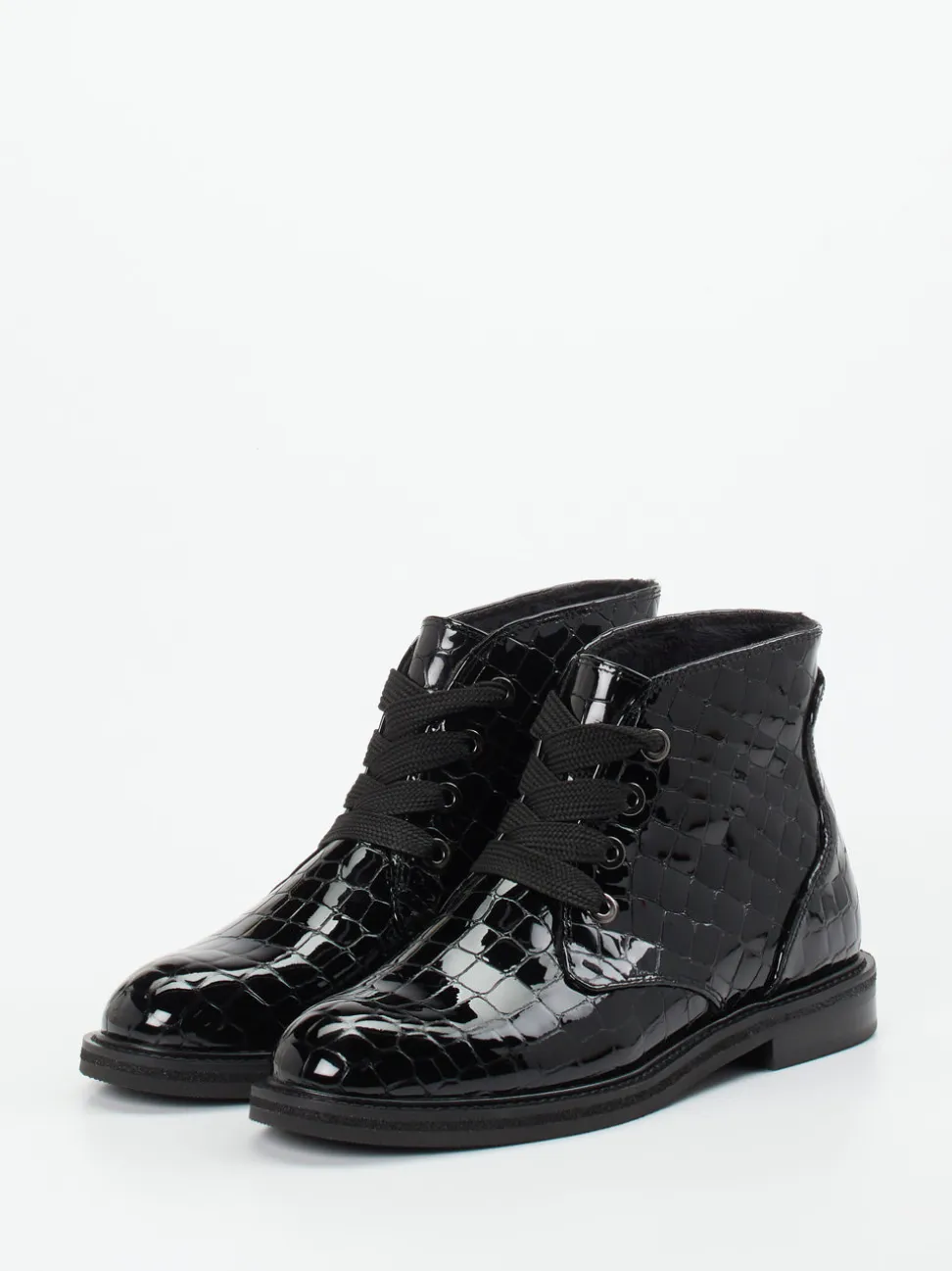 Maripé – Schnürboots aus Lackleder in Schwarz