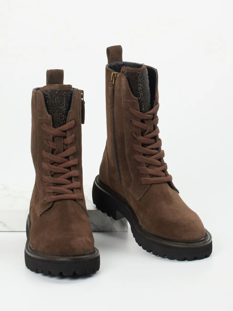 Maripé – Schnürboots aus Veloursleder Braun