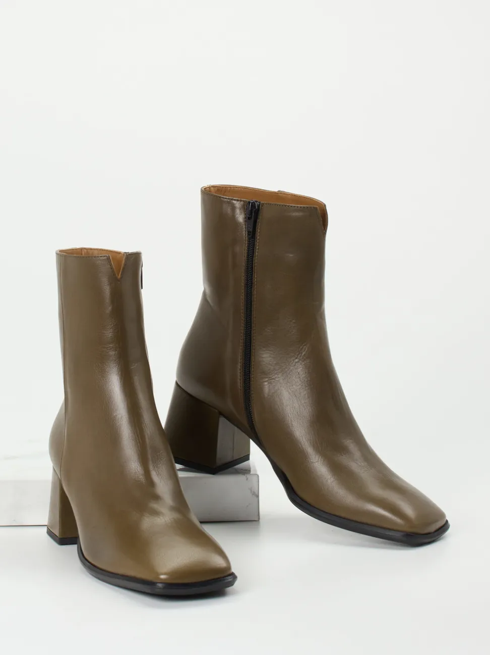 Maripé – Stiefelette aus Kalbleder olivbraun