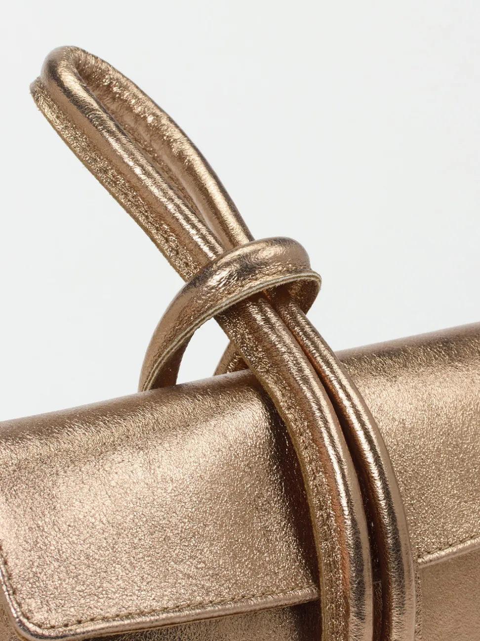 Marlon Firenze – Clutch aus Metallicleder in Bronzegold