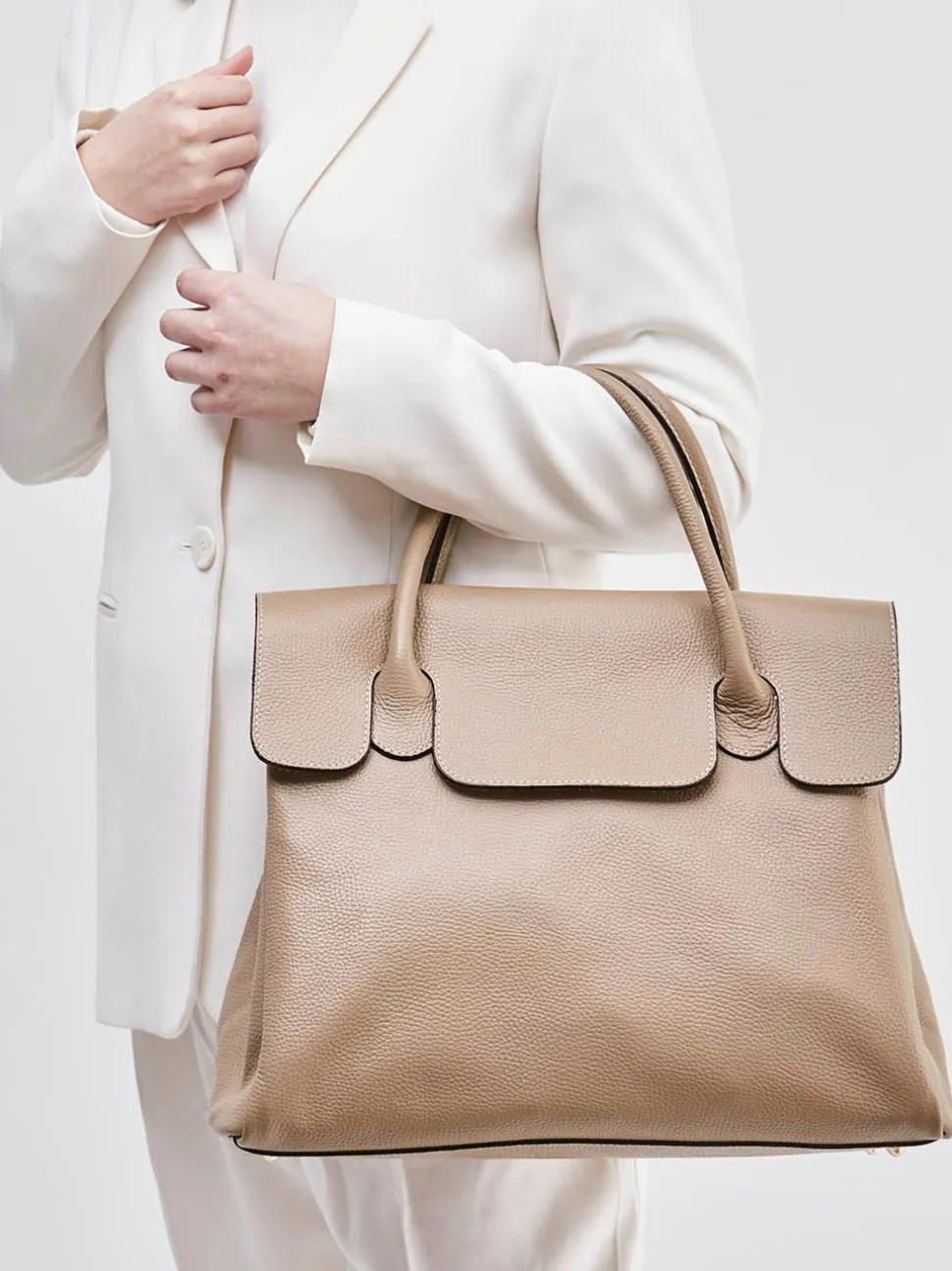 Marlon Firenze – Henkeltasche aus Kalbleder Beigebraun