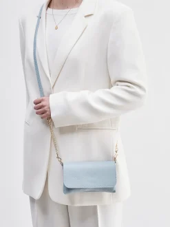 Marlon Firenze – Schultertasche aus Kalbleder Hellblau