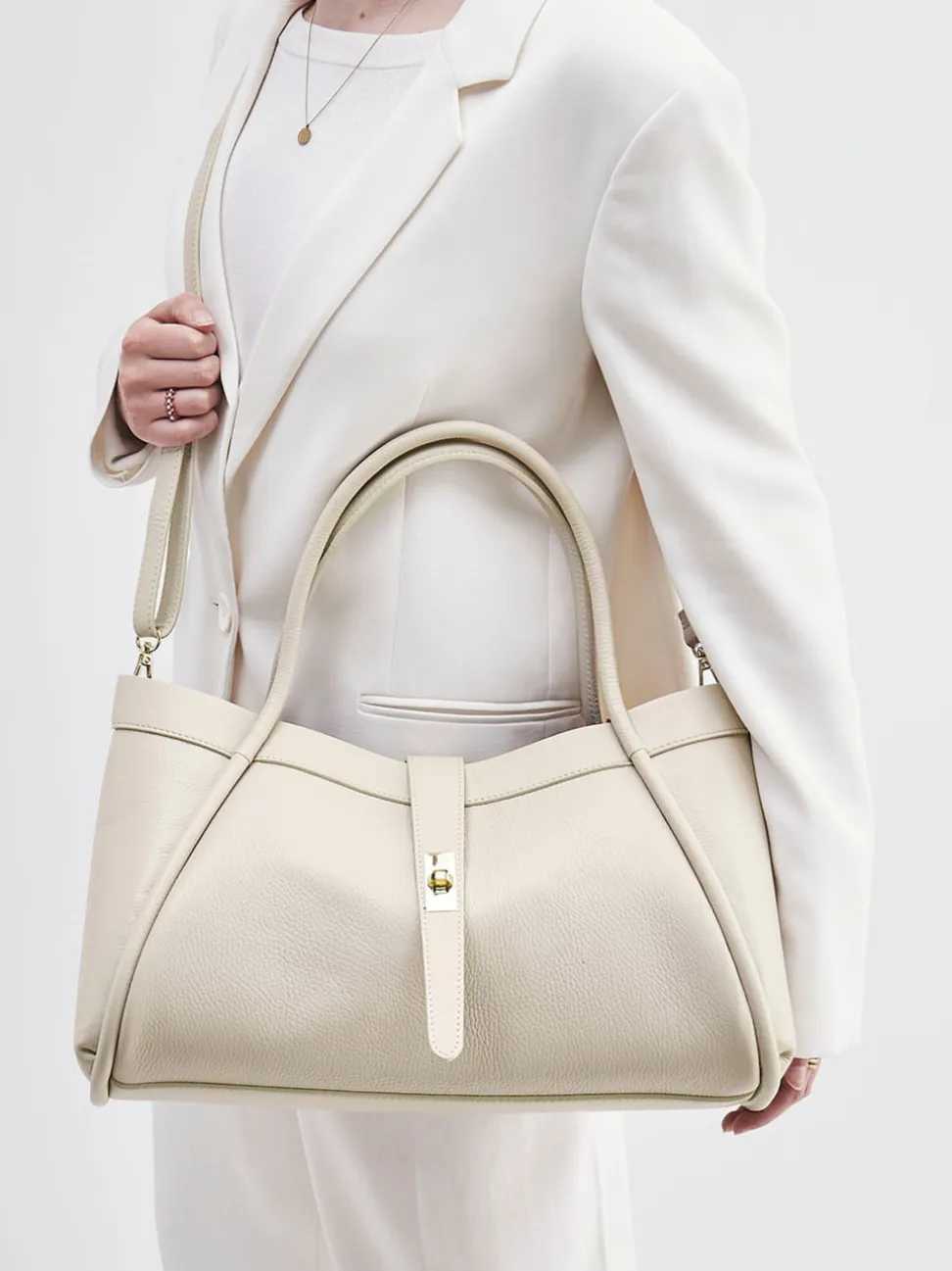 Marlon Firenze – Shopper Bag aus Kalbleder cremebeige
