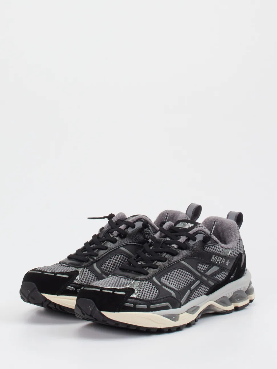 MRP – Retro-Sneaker aus Mesh und Wildleder grau