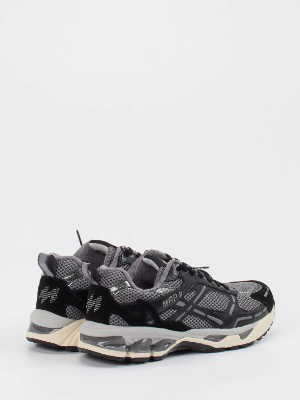 MRP – Retro-Sneaker aus Mesh und Wildleder grau