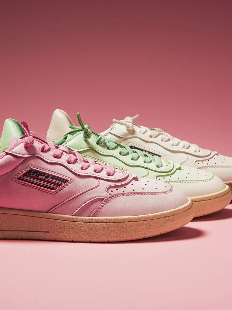 MRP – Sneaker aus Kalbleder in Pastellgrün