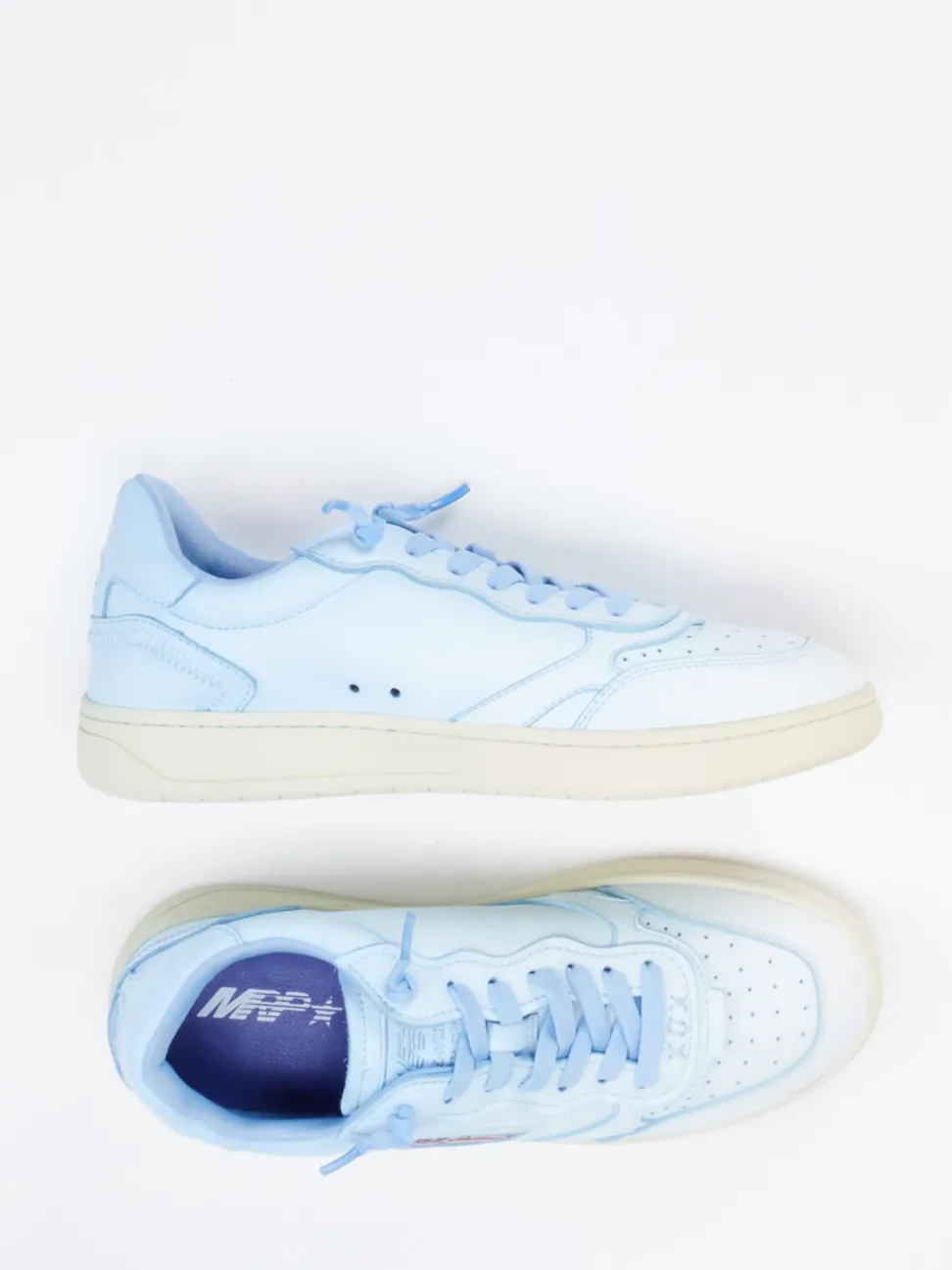 MRP – Sneaker aus Kalbleder in Hellblau