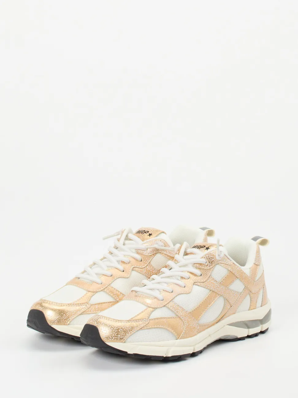MRP – Sneaker aus Metallic-Mesh in Roségold