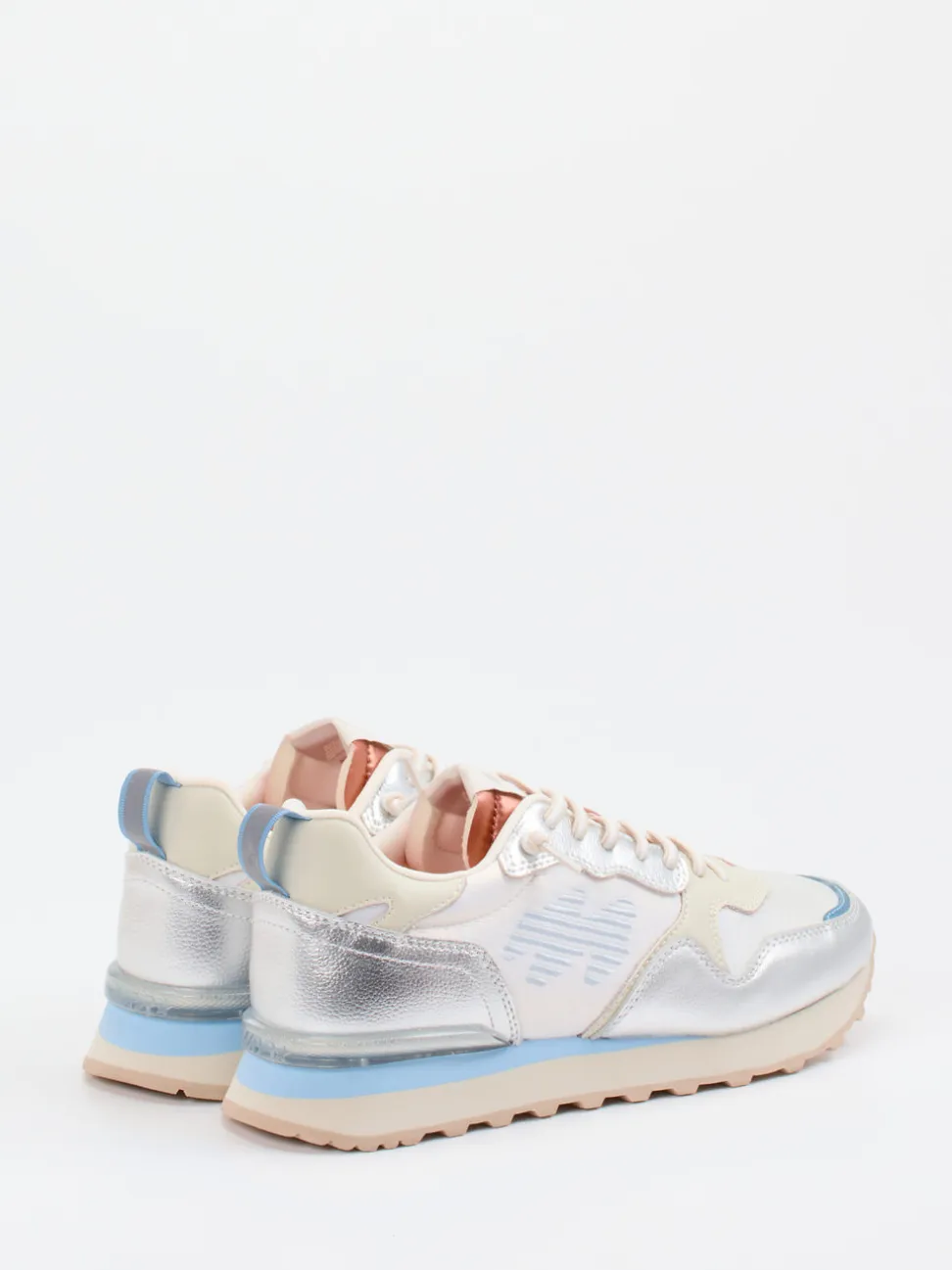 MRP – Sneaker aus Metallicleder in Cremeweiß