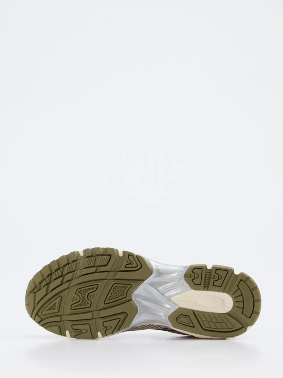 MRP – Sneaker aus Textil und Wildleder beige