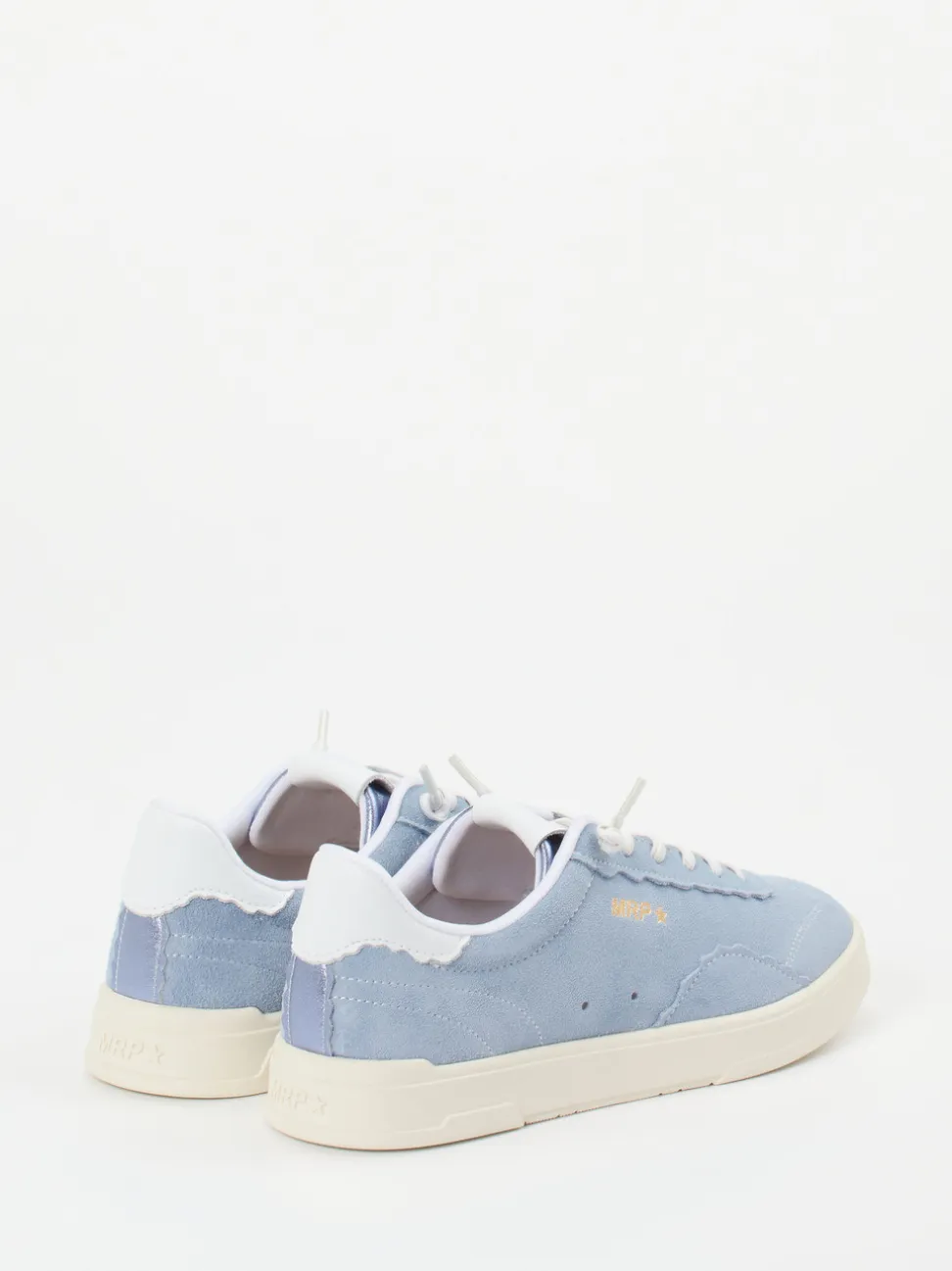 MRP – Sneaker aus Veloursleder hellblau