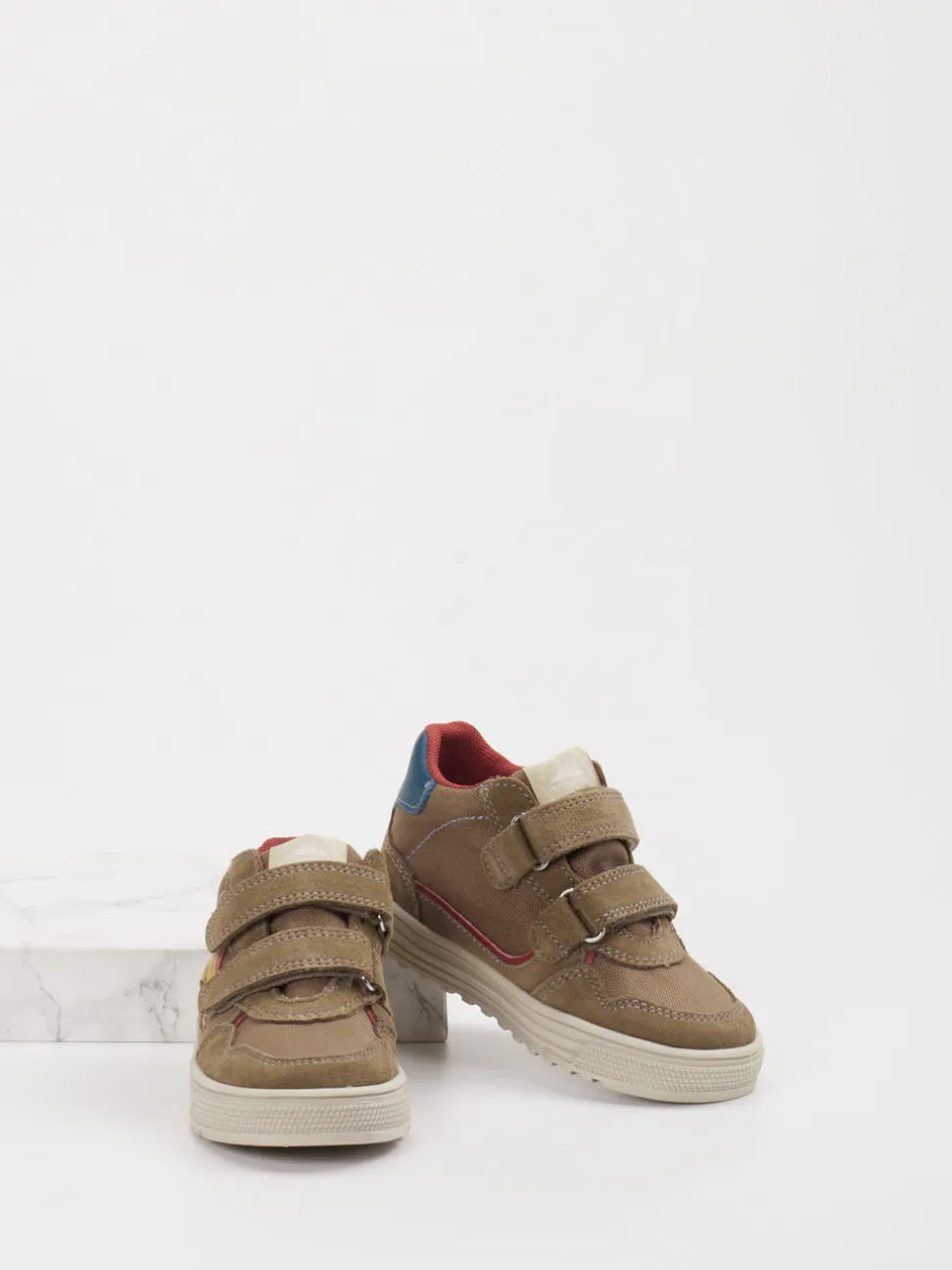 Naturino – Klettsneaker aus Leder Beigebraun