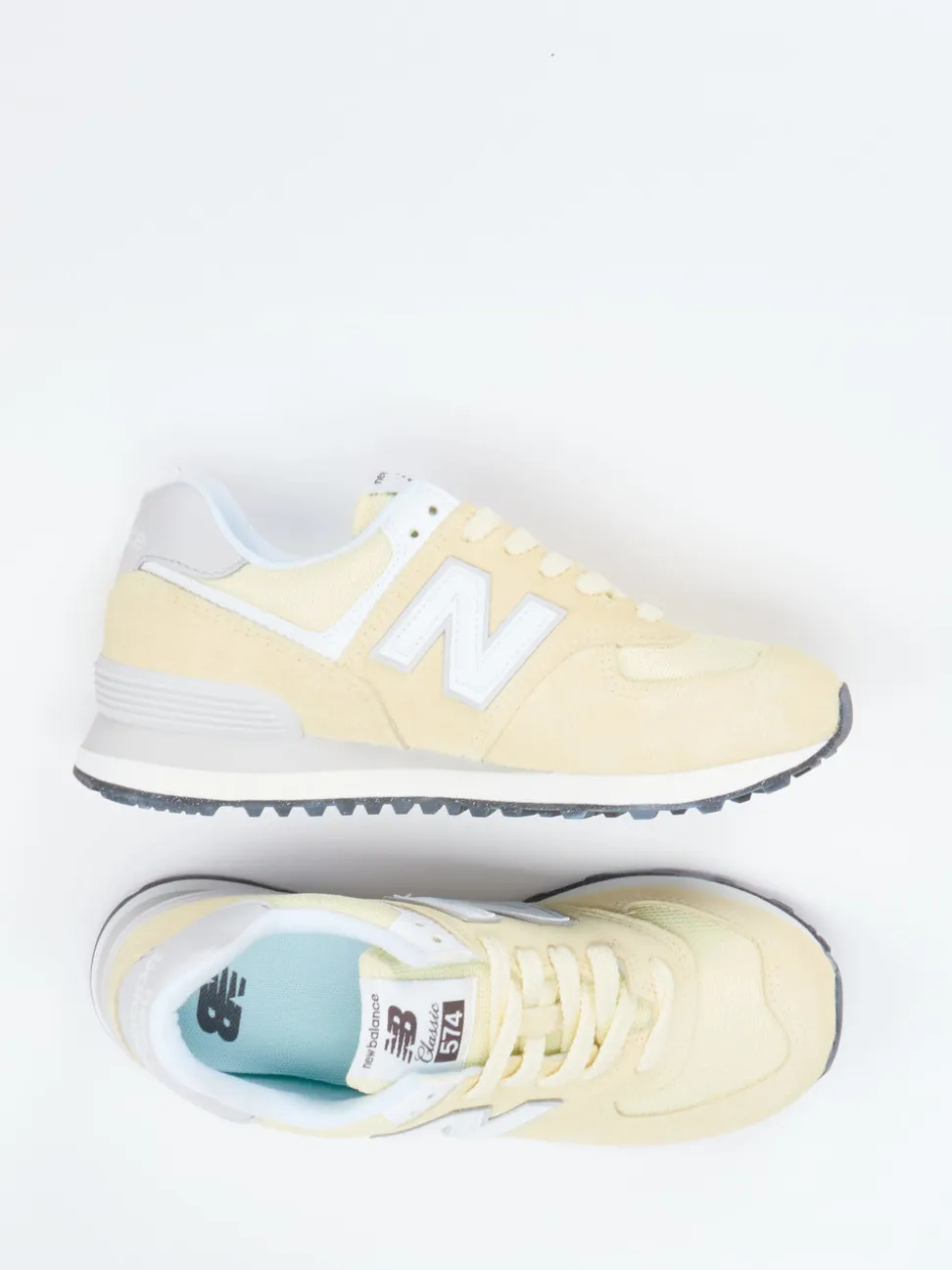 New Balance – Retro-Sneaker aus Veloursleder Pastellgelb