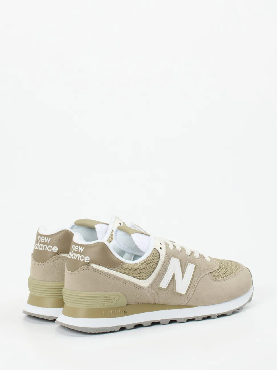 New Balance – Retro-Sneaker aus Veloursleder beige