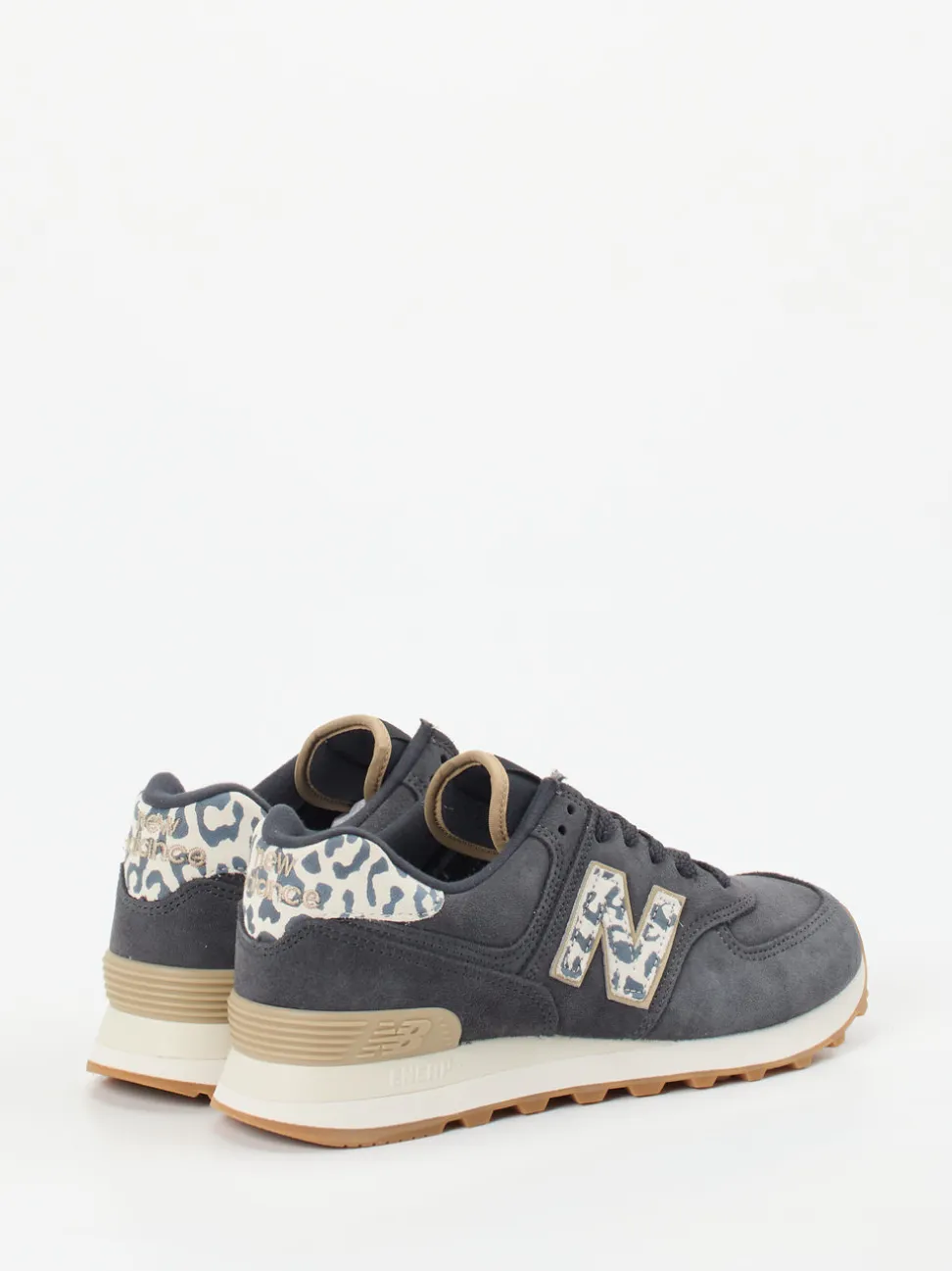 New Balance – Retro-Sneaker aus Veloursleder grau
