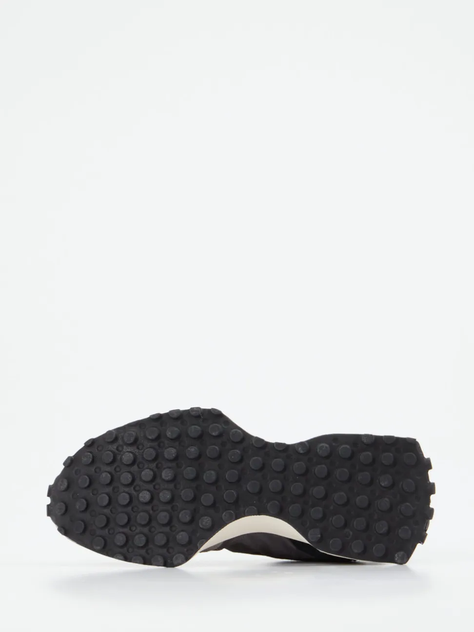 New Balance – Sneaker aus Veloursleder und Nylon grau