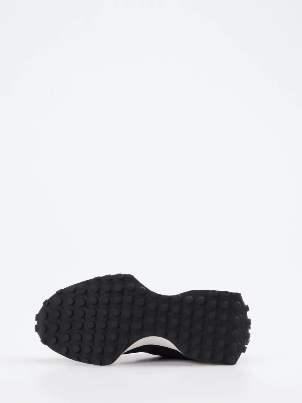 New Balance – Sneaker aus Veloursleder schwarz