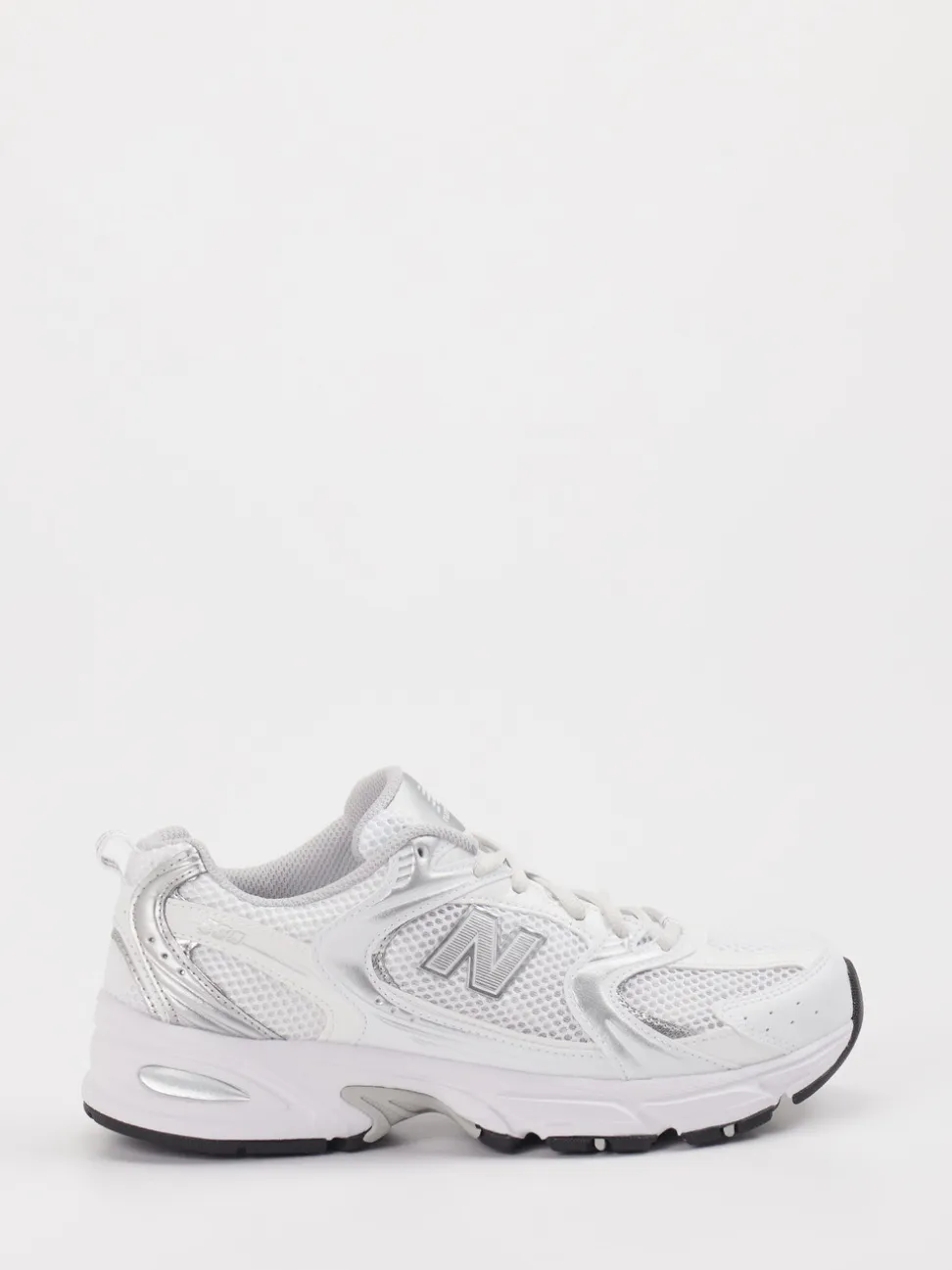 New Balance – Sneaker aus Textil in Weiß-Silber