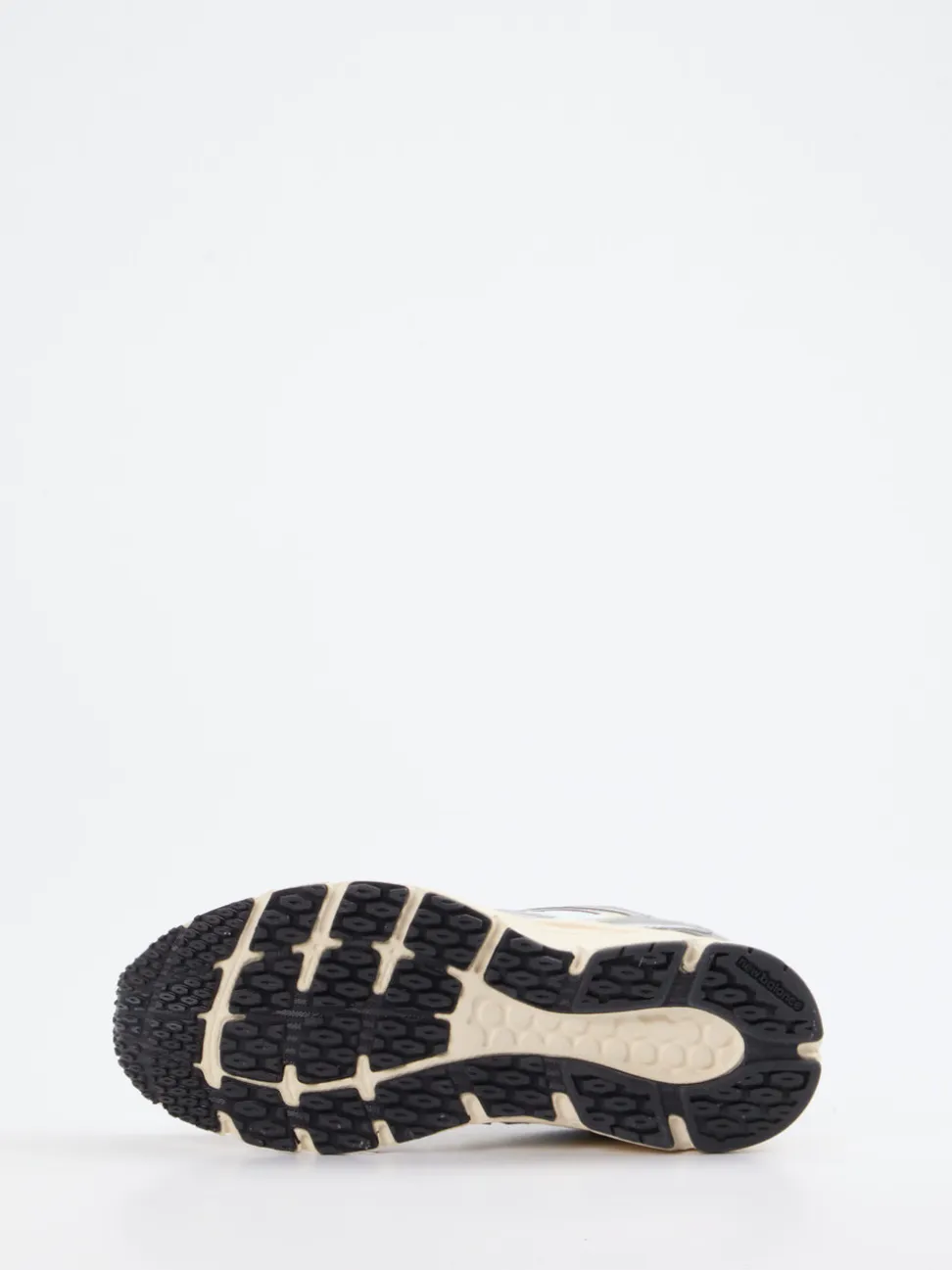 New Balance – Sneaker aus Textil in Offwhite