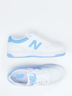 New Balance – Sneaker aus Leder in Weiß Hellblau