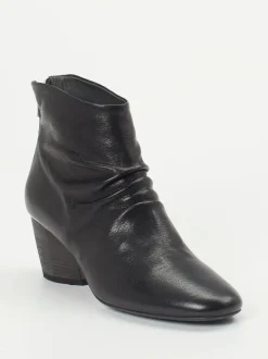 Officine Creative – Ankle Boot aus Büffelleder schwarz