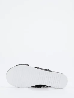 Oh!My Sandals – Plateau-Sandale aus Flechtleder Schwarz