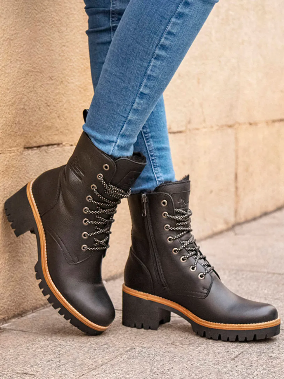 Panama Jack – Schnürboots aus Lammleder schwarz