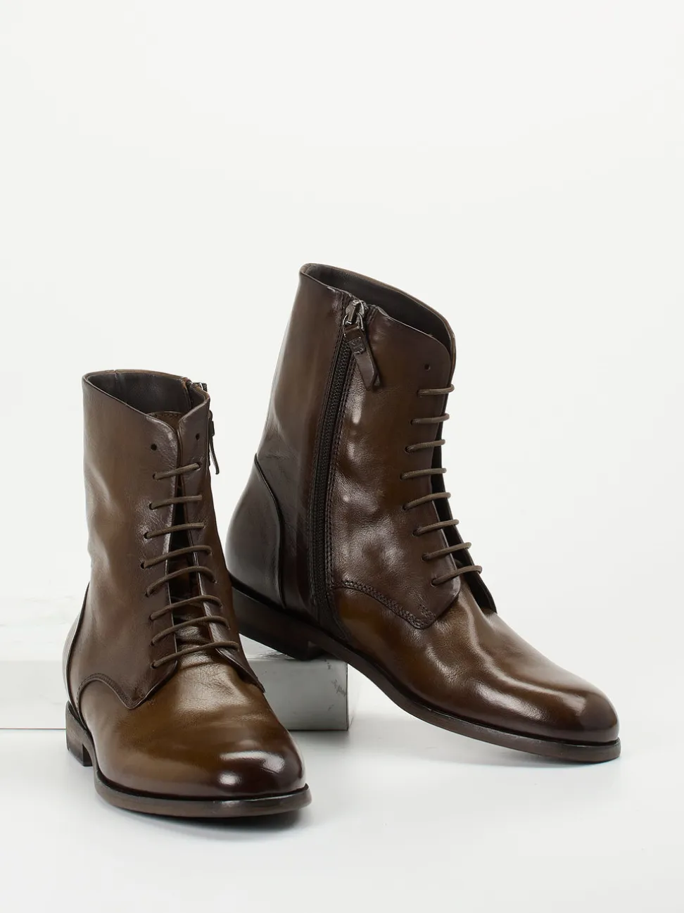 Pantanetti – Schnürboots aus Büffelleder Dunkelbraun