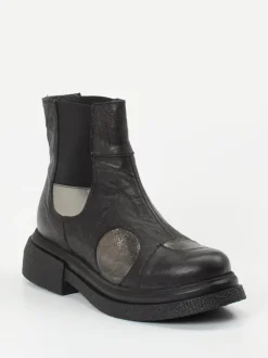 Papucei – Chelsea Boots aus Leder mit Metallic-Patches
