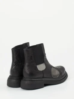 Papucei – Chelsea Boots aus Leder mit Metallic-Patches