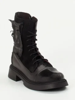 Papucei – Schnürboots aus Kalbleder in Schwarz