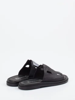 Papucei – Slides aus Känguruleder in Schwarz Metallic
