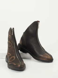 Papucei – Stiefeletten aus Metallic-Kalbleder bronzebraun