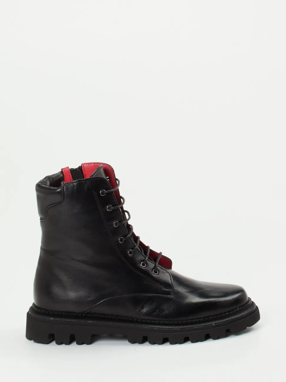 Pas de Rouge – Schnürboots aus Lammleder Schwarz