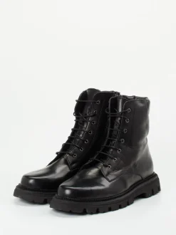 Pas de Rouge – Schnürboots aus Lammleder Schwarz